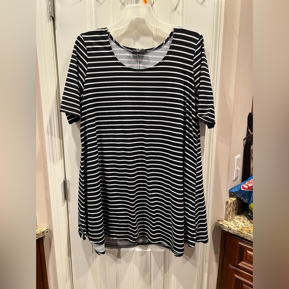 Vibe Sportswear Black White Striped Tunic Dress  Sz 2x